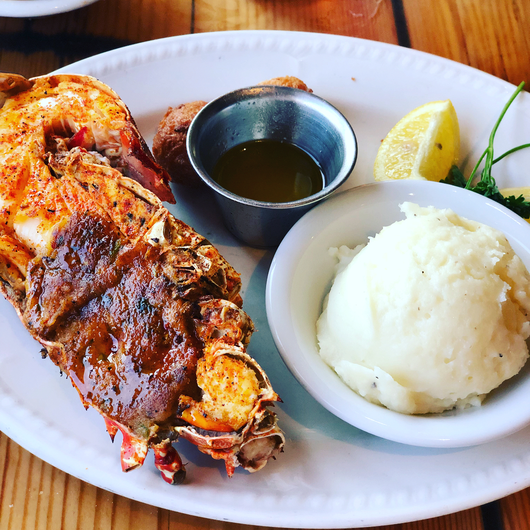 Top 10 Restaurants to Visit in Panama City Beach, FL