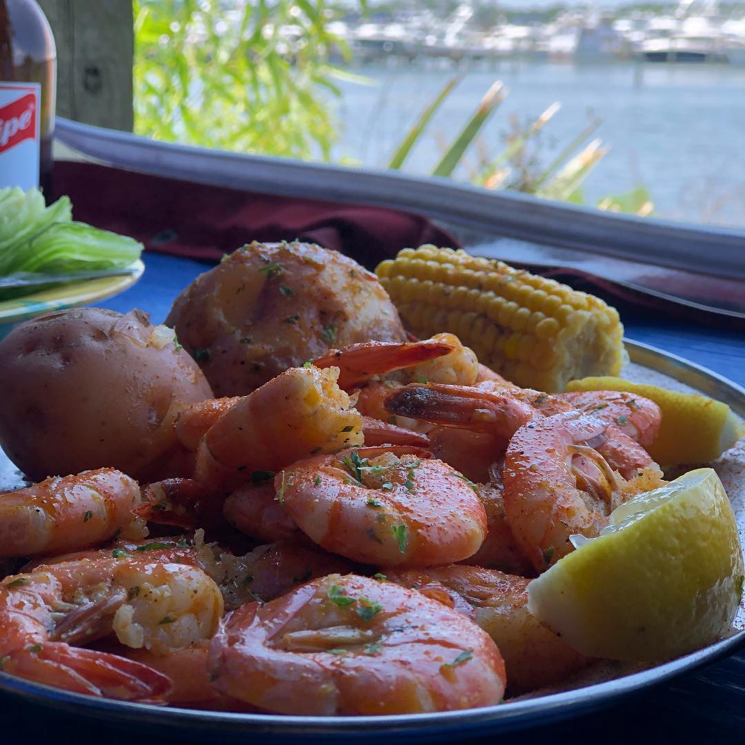 Unbiased Review of Hammerhead's Bar & Grill in Destin, FL