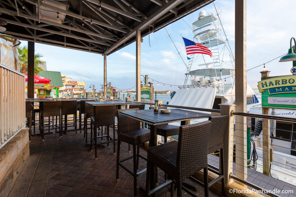 outdoor ocean front outdoor seating at Jackacuda's Seafood and Sushi in Destin, Florida