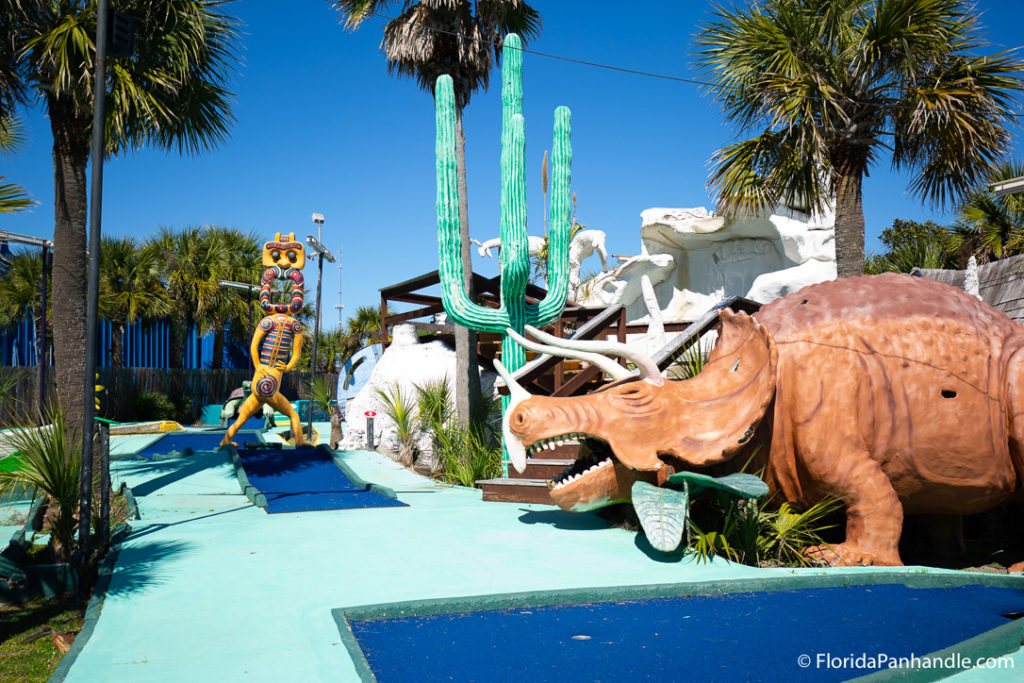 places to play putt putt near destin