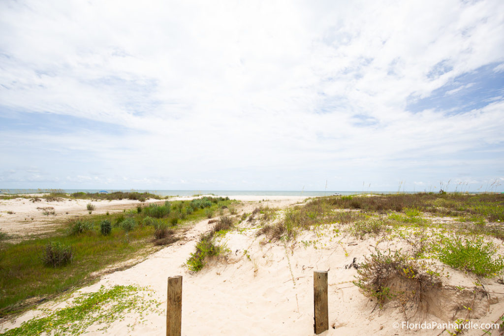 sandy walk way entrance to the beach at Salinas Park in Florida