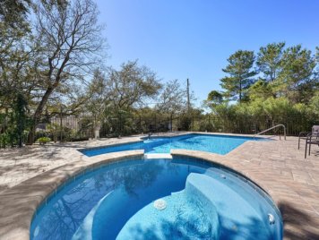 Vacation Rentals with Hot Tubs