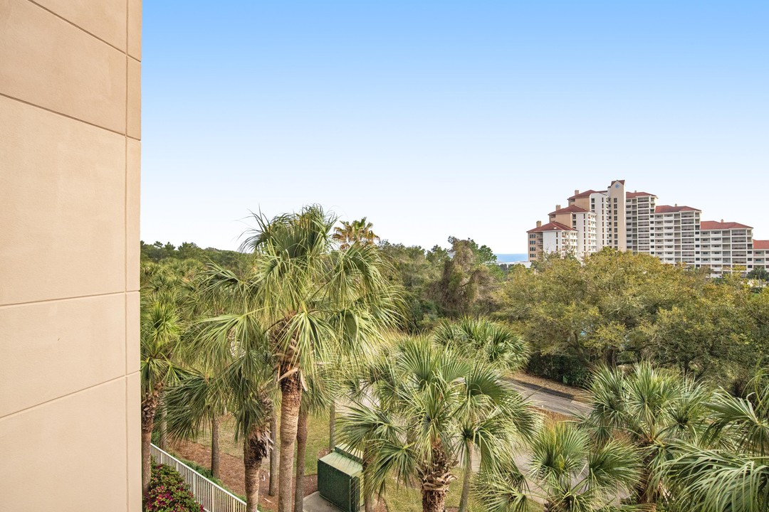 Tops'l Beach Condominiums